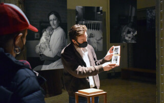 Besuch 365 DAYS: 1938/2017 von Jamie Diamond bei KEWENIG