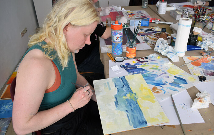 Workshop EXPLORATIONS IN PAINTING: Color and Light in Oil Painting by Anna Slobodnik
