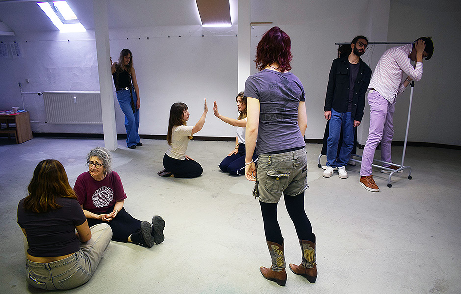 Workshop COLLABORATIVE PERFORMANCE: Togetherness and Tensions by JAŠA