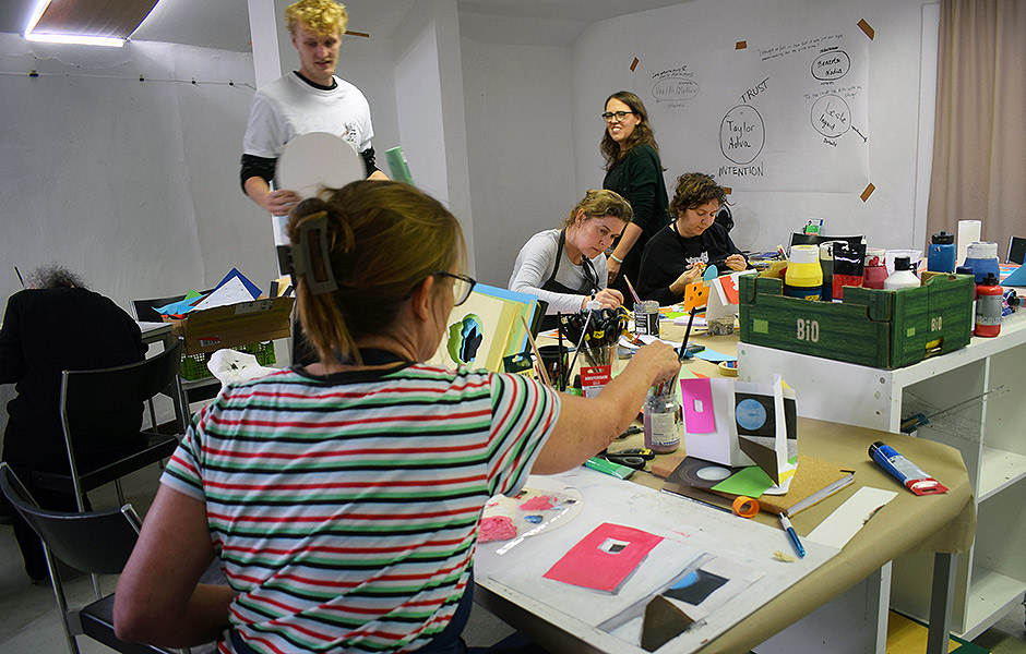 Workshop: EXPLORATIONS IN PAINTING: Constructing Compelling Space by Julie Beugin