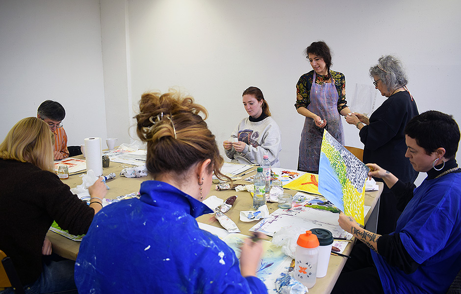 Workshop: EXPLORATIONS IN PAINTING: Color and Light in Oil Painting by Anna Slobodnik