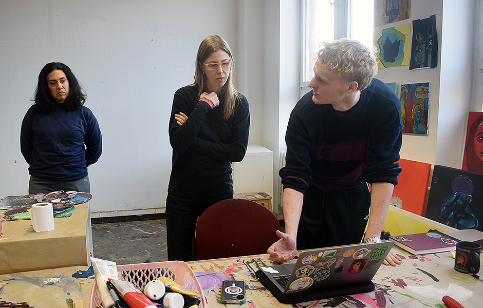 Lecture ART RELATIONS – Against Individuality in the Art World by Ché Zara Blomfield