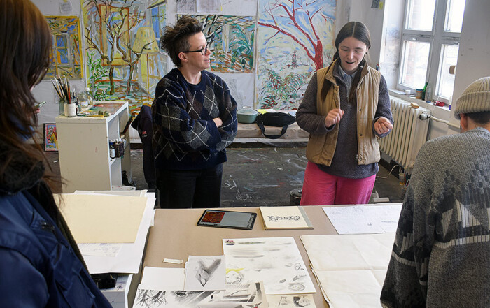 Lecture WALKING TO DRAWING — Mapping Power, Memory, and Public Space Through Artistic Practice by Larissa Fassler