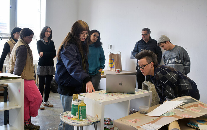 Lecture WALKING TO DRAWING — Mapping Power, Memory, and Public Space Through Artistic Practice by Larissa Fassler