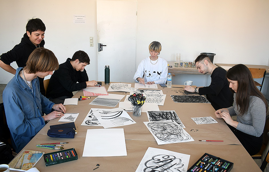 Workshop EXPLORATIONS IN PAINTING – Painting as Scene: Desire, Landscape & Haptic Perception by Mahsa Saloor