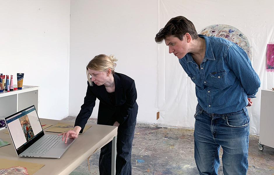 Lecture THE PERSONAL IS POLITICAL – translating personal experiences into resistant and political aesthetics by Kerstin Honeit