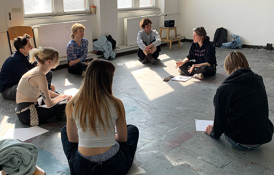 Workshop CREATIVE STRATEGIES: Participatory Performance and the Aesthetics of Citizenship by Ren Mauney