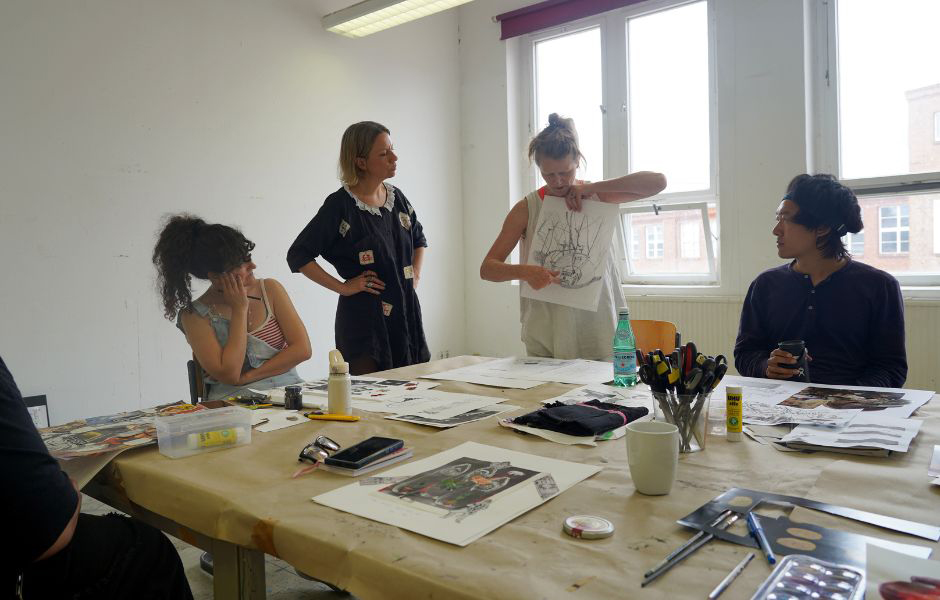 Workshop EXPERIMENTAL DRAWING: Book as Source: Spontaneous idea collecting by Emily Hunt